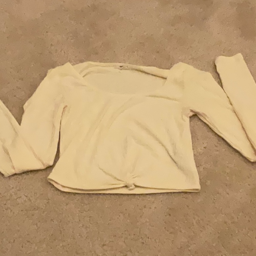 Cropped yellow shirt